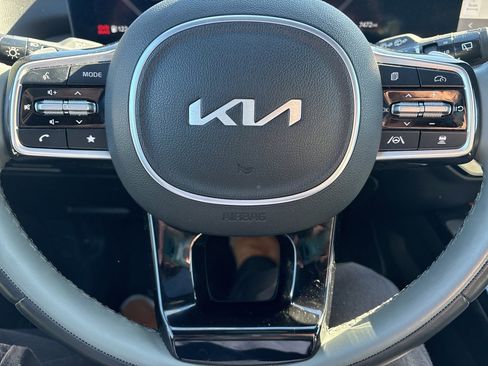Used 2024 Kia Sorento SX Prestige w/ Sage Leather Package image 15