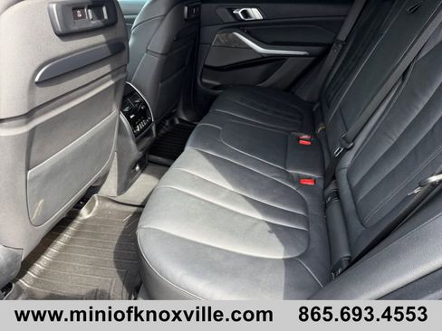 Used 2019 BMW X5 xDrive50i w/ M Sport Package image 18