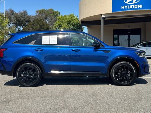 Used 2022 Kia Sorento SX AWD/4WD image 3
