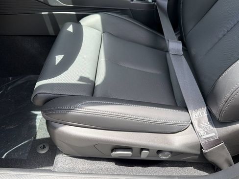 New 2026 Subaru Outback Touring AWD/4WD image 18