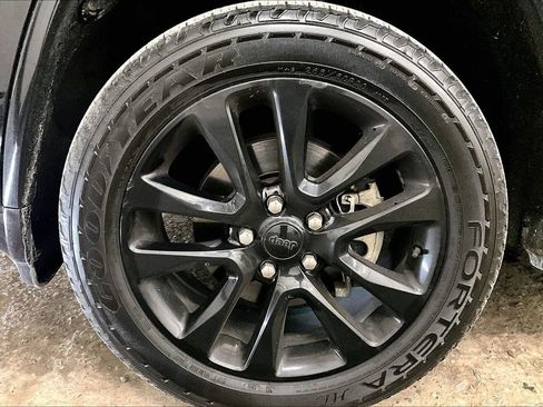 Used 2020 Jeep Grand Cherokee Altitude image 8