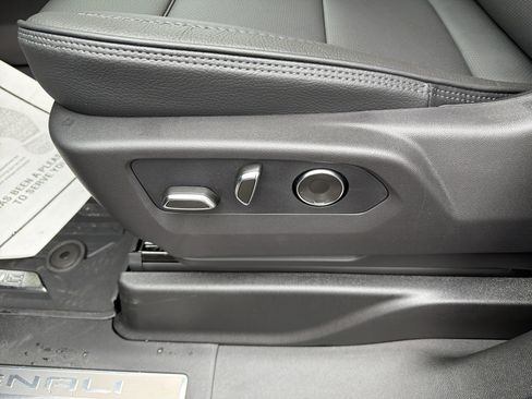New 2026 GMC Yukon XL Denali w/ LPO, Floor Liner Package AWD/4WD image 16