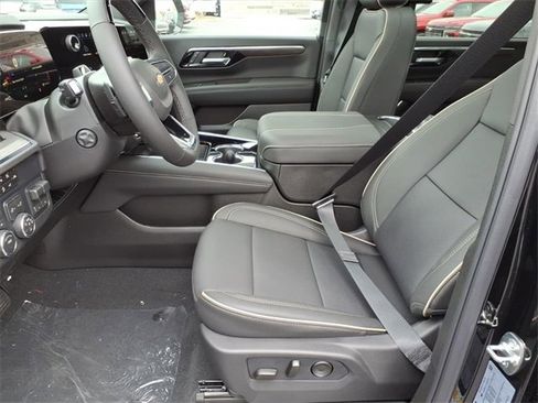 New 2026 Chevrolet Suburban Premier image 6