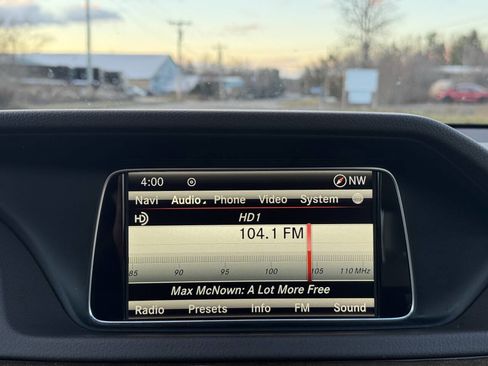 Used 2015 Mercedes-Benz E 350 4MATIC Sedan w/ Premium 1 Package image 34