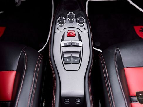 Used 2014 Ferrari 458 Spider RWD image 76
