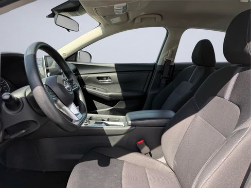 Used 2024 Nissan Sentra SV FWD image 13
