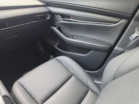 Used 2023 MAZDA MAZDA3 s FWD image 14