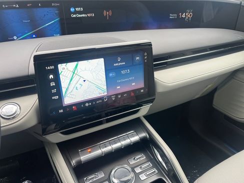 New 2026 Lincoln Nautilus Premier image 13