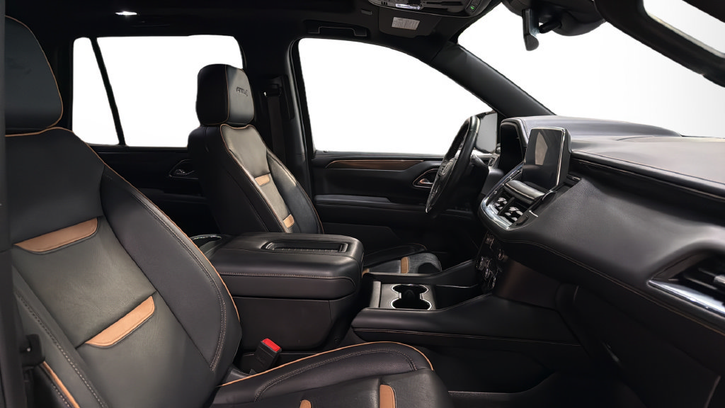 Used 2024 GMC Yukon AT4 w/ AT4 Premium Package AWD/4WD image 12