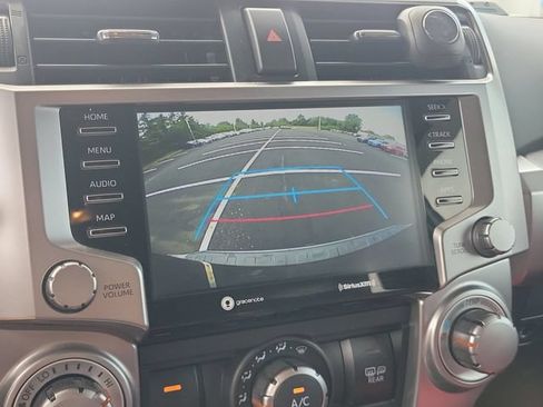 Used 2020 Toyota 4Runner SR5 AWD/4WD image 23
