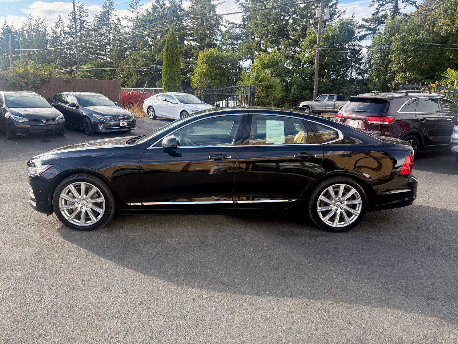 Used 2017 Volvo S90 T6 Inscription w/ Vision Package AWD/4WD image 4