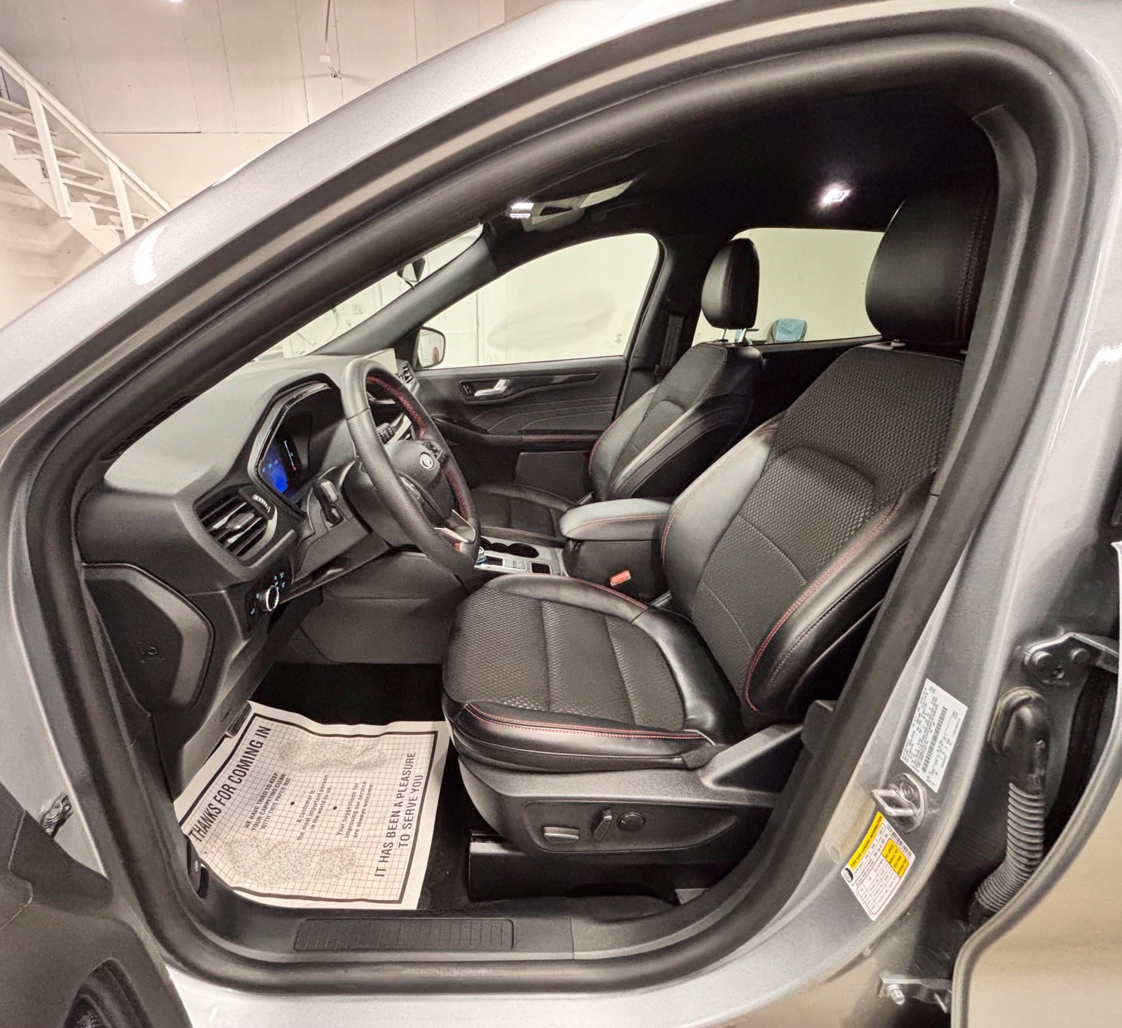 Used 2024 Ford Escape ST-Line w/ Tech Pack #1 FWD image 22