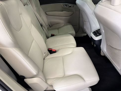 Used 2020 Volvo XC90 T5 Momentum AWD/4WD image 27