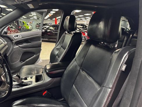 Used 2020 Jeep Grand Cherokee Limited w/ Luxury Group II image 33