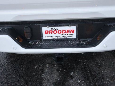 New 2026 GMC Canyon Elevation image 8