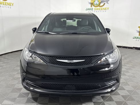 New 2026 Chrysler Voyager LX image 2