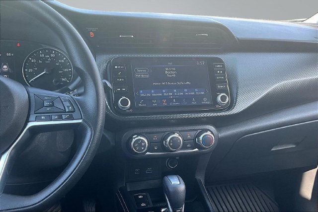 Used 2024 Nissan Kicks SV FWD image 9