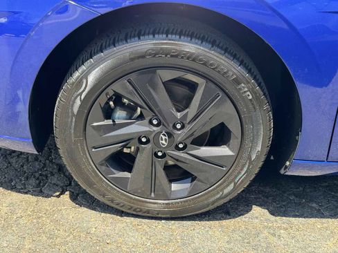 Used 2021 Hyundai Elantra SEL w/ Convenience Package FWD image 6