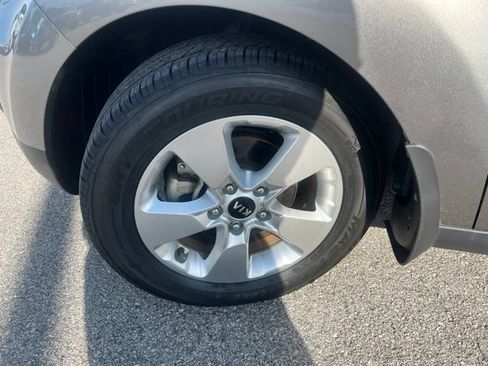 Used 2017 Kia Soul w/ Convenience Package FWD image 14