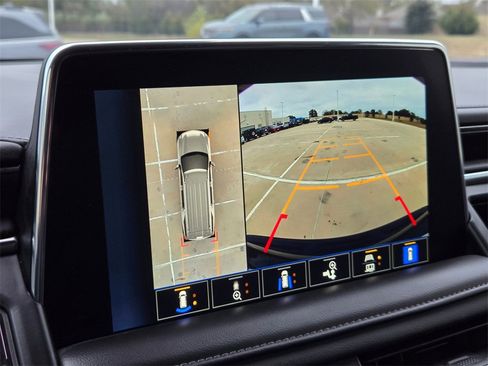 Used 2024 Chevrolet Suburban Z71 w/ Off-Road Capability Package image 38