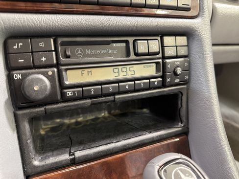Used 1998 Mercedes-Benz CLK 320 Coupe image 19