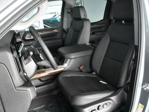 Used 2025 GMC Sierra 1500 Elevation w/ Elevation Premium Package image 29