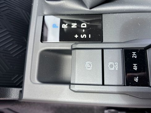 New 2026 Toyota 4Runner SR5 AWD/4WD image 39