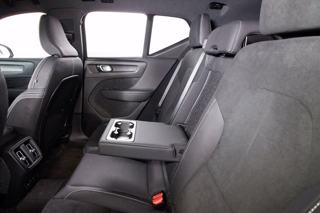 Used 2023 Volvo XC40 Recharge Ultimate w/ Protection Package Premier AWD/4WD image 23