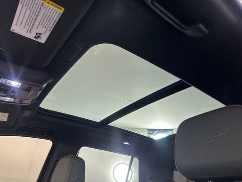 Used 2025 GMC Yukon AT4 w/ AT4 Premium Package image 25