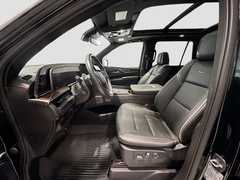 Used 2023 Cadillac Escalade Premium Luxury w/ LPO, Floor Liner Package AWD/4WD image 20