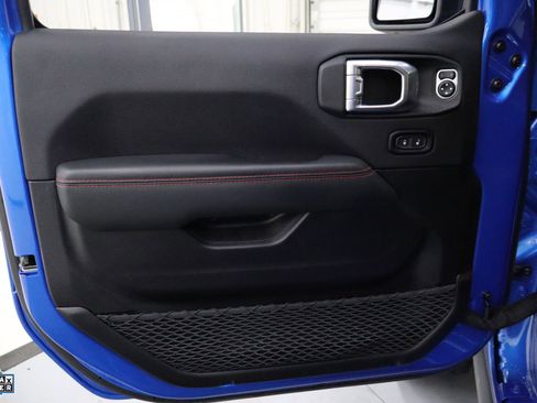 Used 2025 Jeep Wrangler Unlimited Rubicon image 13