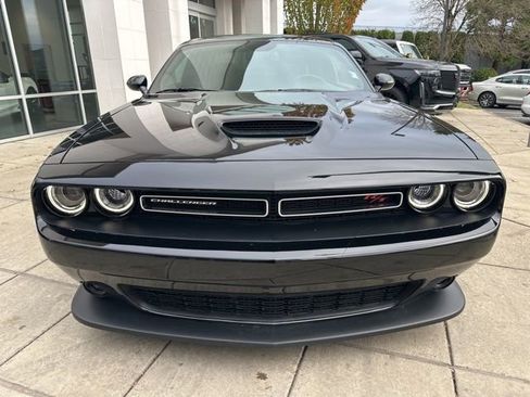 Used 2023 Dodge Challenger R/T w/ Plus Package image 8