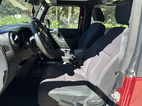 Used 2013 Jeep Wrangler Sport AWD/4WD image 14