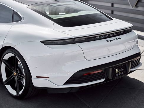 Used 2020 Porsche Taycan Turbo AWD/4WD image 9