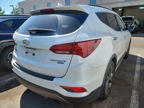Used 2018 Hyundai Santa Fe Sport 2.0T FWD image 4