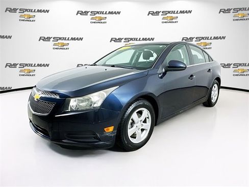 Used 2014 Chevrolet Cruze LT w/ All-Star Edition image 3