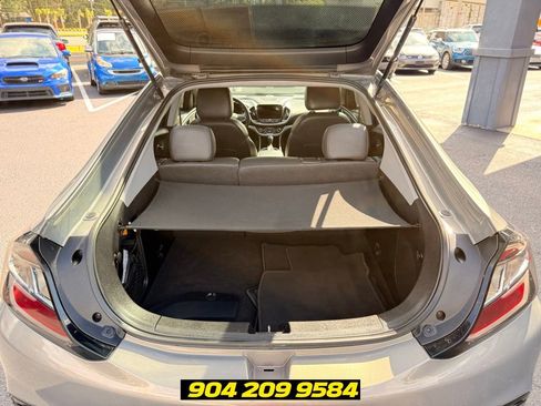 Used 2017 Chevrolet Volt LT FWD image 25
