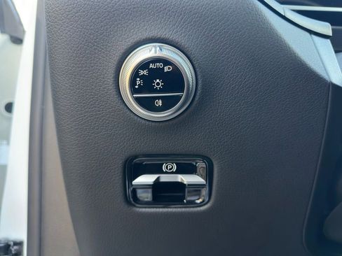 Used 2025 Mercedes-Benz GLC 43 AMG 4MATIC image 42