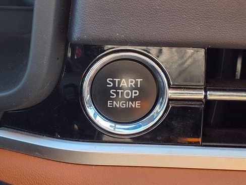 Used 2022 Mitsubishi Outlander SEL image 8