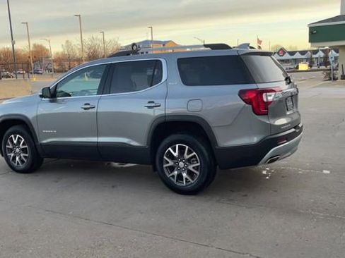 Used 2023 GMC Acadia SLE w/ Driver Convenience Package image 6