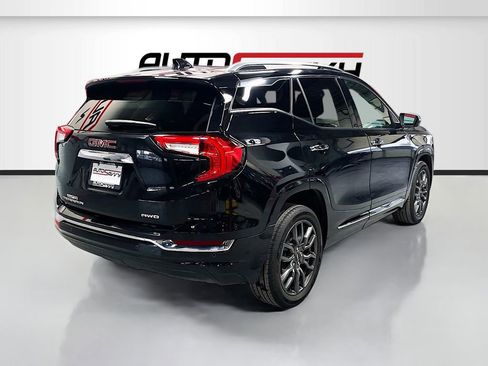 Used 2024 GMC Terrain Denali w/ Black Diamond Edition image 7