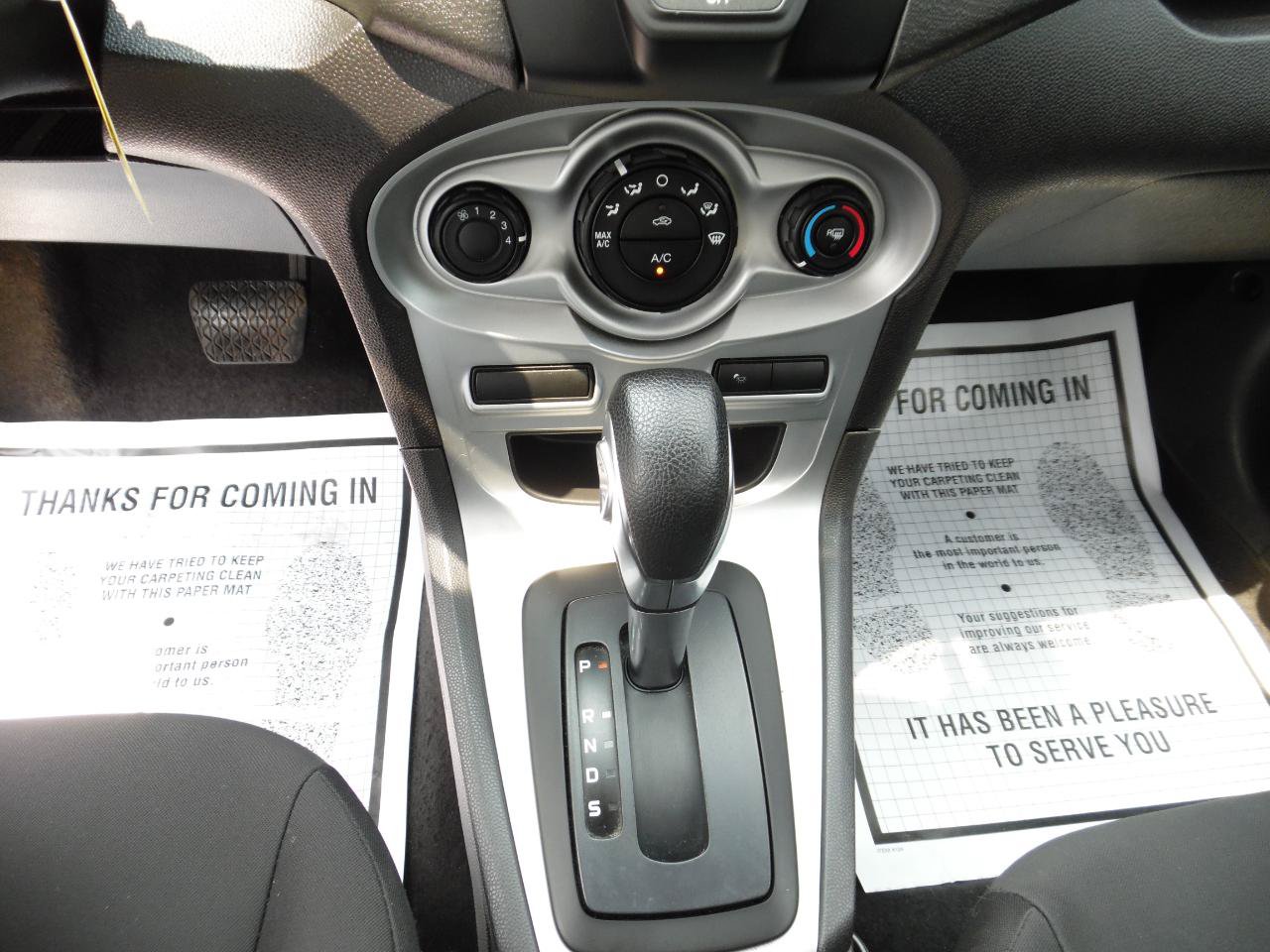 Used 2014 Ford Fiesta SE FWD image 16