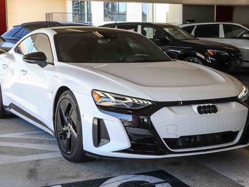 Used 2023 Audi RS e-tron GT w/ Carbon Performance Package AWD/4WD image 5