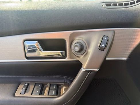Used 2012 Lincoln MKX FWD image 20