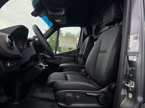 New 2025 Mercedes-Benz Sprinter 2500 image 27
