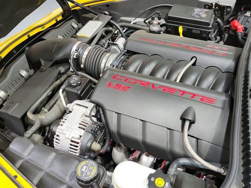 Used 2006 Chevrolet Corvette Coupe w/ Preferred Equipment Group RWD image 37