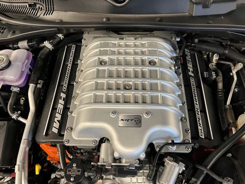 Used 2022 Dodge Challenger SRT Hellcat RWD image 41