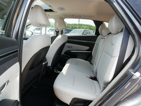 Used 2023 Hyundai Tucson SEL w/ Convenience Package AWD/4WD image 16