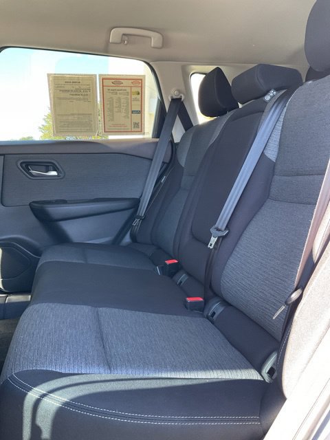 Used 2023 Nissan Rogue SV AWD/4WD image 16