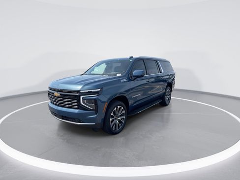 New 2026 Chevrolet Suburban High Country w/ Sun And Tow Package AWD/4WD image 5